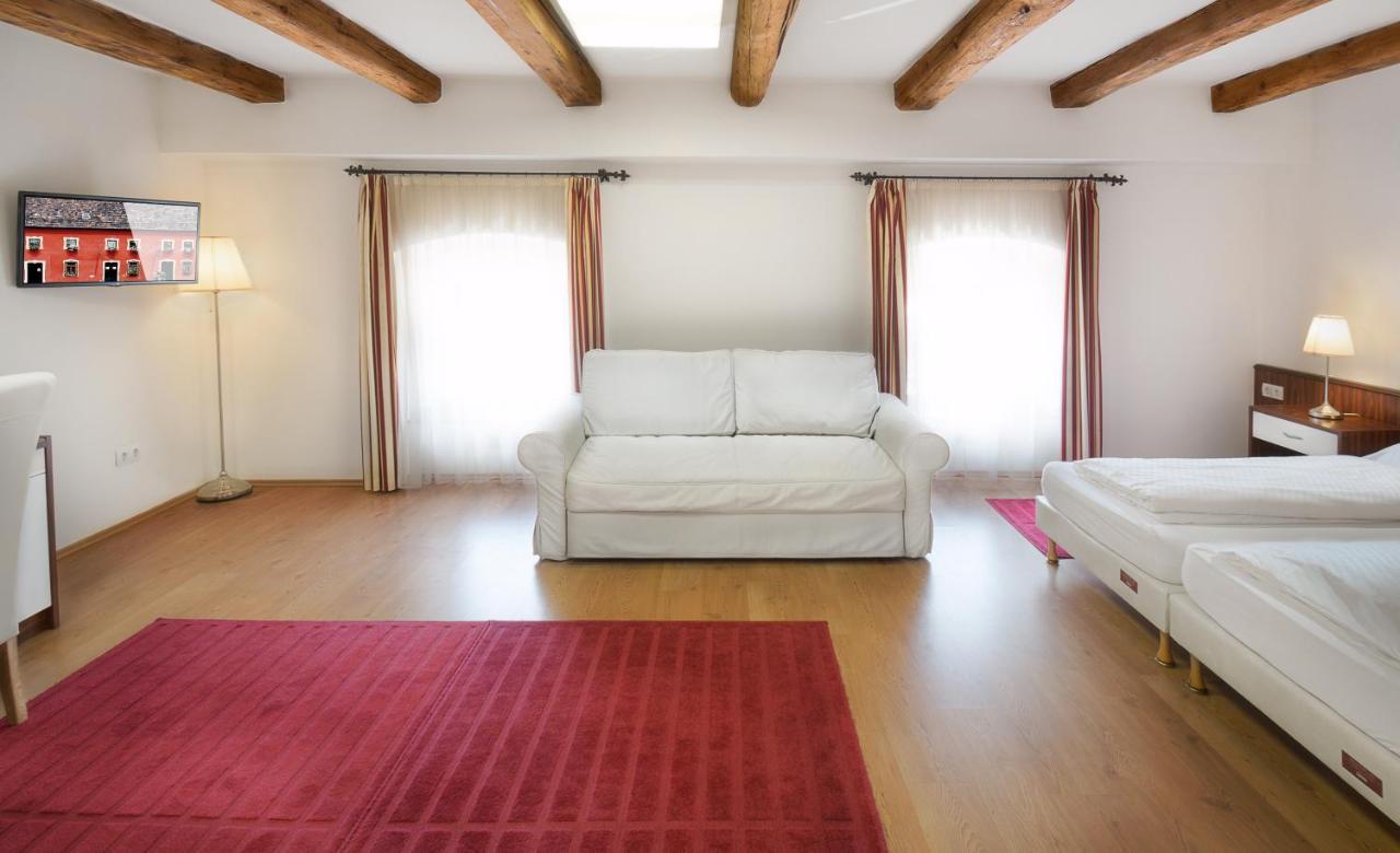 Bed and Breakfast Rubra Panzio Vác Exterior foto