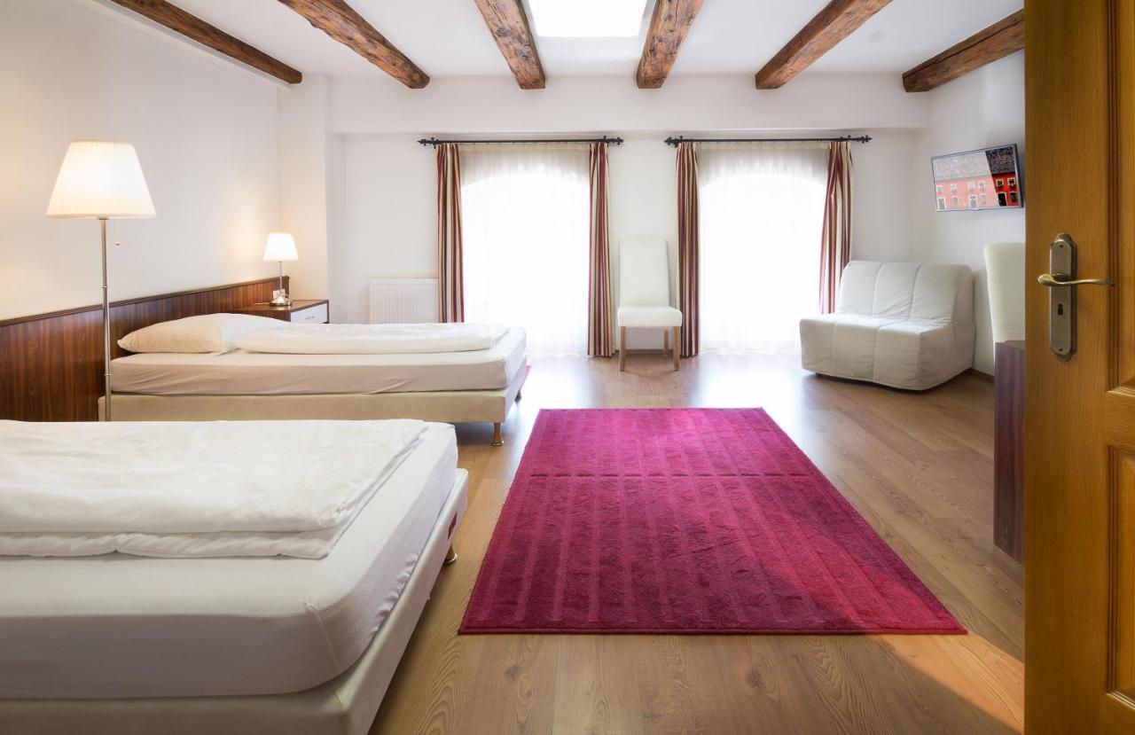 Bed and Breakfast Rubra Panzio Vác Exterior foto