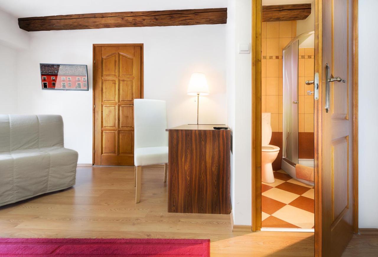 Bed and Breakfast Rubra Panzio Vác Exterior foto